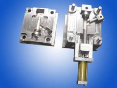 <b>塑料模具的工作原理是什么?</b>